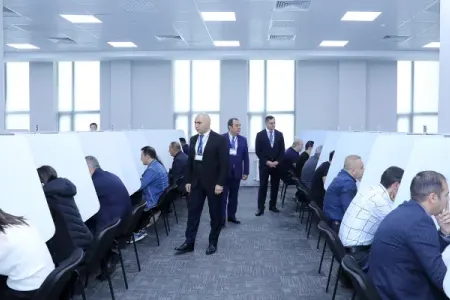 Hakimliyə namizədlər imtahan verdi - Fotolar