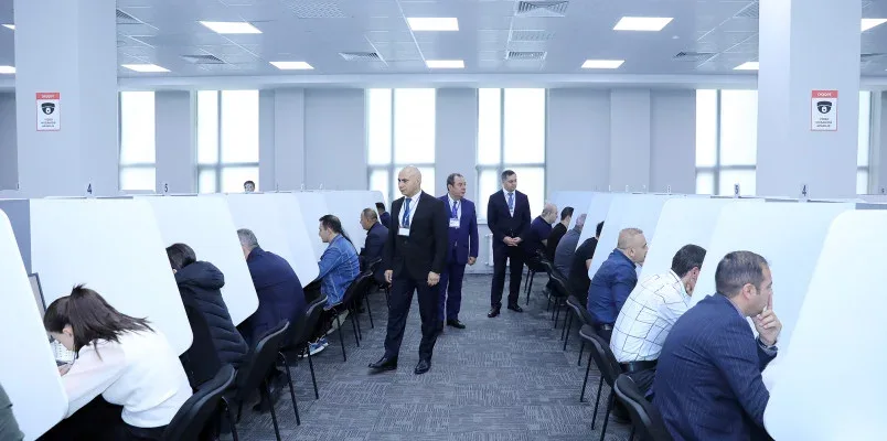 Hakimliyə namizədlər imtahan verdi - Fotolar