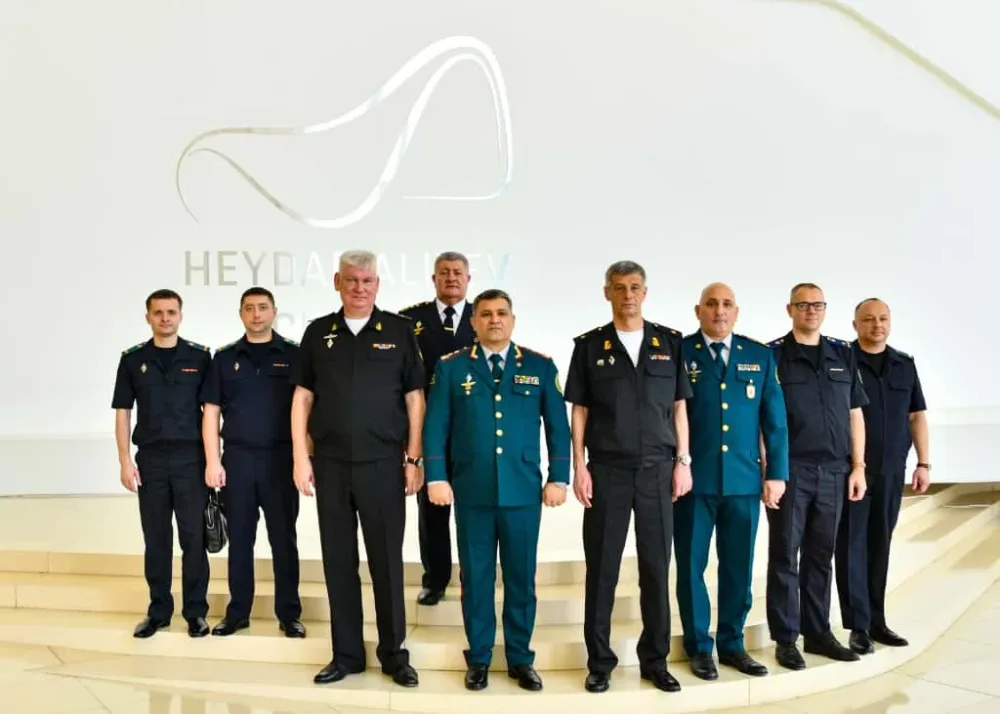 “Rəsul Həmzətov” gəmisi Bakı limanında - FOTO