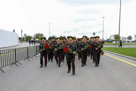 Dövlət Xidmətinin şəxsi heyəti Zəfər parkını ziyarət etdi - Fotolar