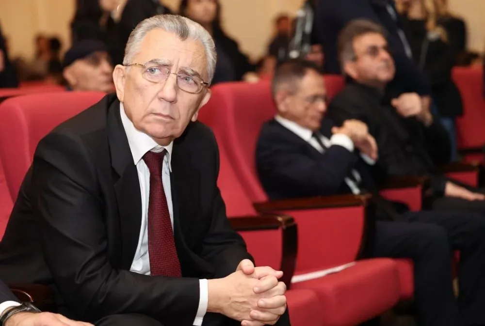 Rəsmilər Cabir İmanovun vida mərasimində - FOTO/FOTO