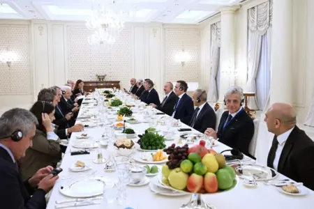 Bakıda onun şərəfinə rəsmi ziyafət verildi