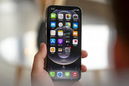"iPhone"ların bu versiyalarını almamaq barədə xəbərdarlıq: Baha başa gələcək