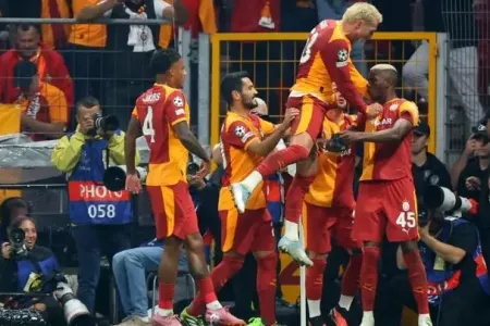 “Qalatasaray” “Liverpul”u məğlub etdi - Çempionlar Liqası