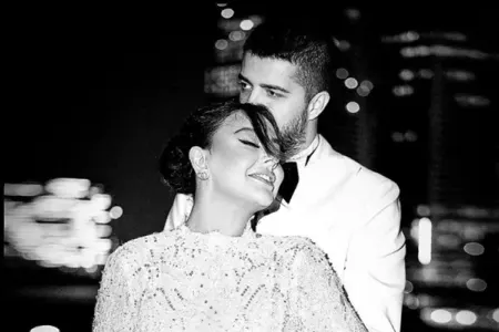 Məşhur müğənni boşandıqdan sonra imicini belə dəyişdi - FOTO