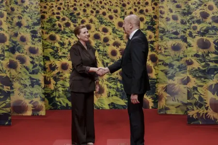 Prezident Kopenhagendə Zirvə toplantısında iştirak edir - Foto - Yeniləndi