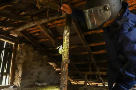 Şuşada evdə partlayıcı tələ aşkarlandı - FOTO