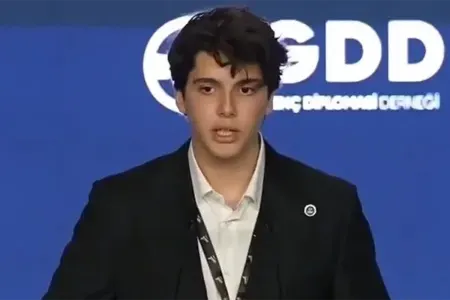 Ərdoğanın nəvəsinin bu çıxışı gündəm oldu - VİDEO