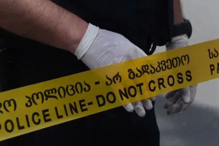 Tblisidə ailə faciəsi - - 22-ci mərtəbədən yıxıldılar