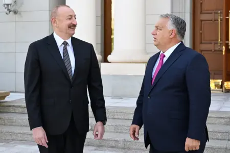 İlham Əliyev Orbanla da görüş keçirdi - Fotolar