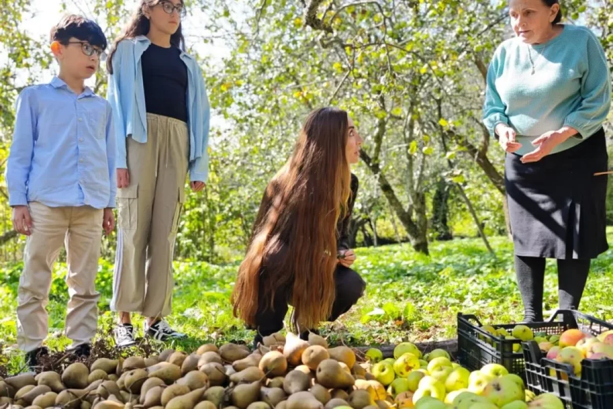 Arzu Əliyeva şamaxılı ailənin qonağı oldu - Fotolar