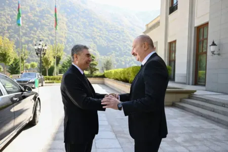 İlham Əliyev Qəbələdə Berdiməhəmmədovla görüşdü - Foto