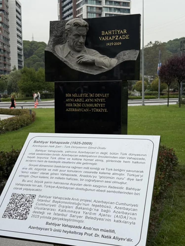 İstanbulda Bəxtiyar Vahabzadənin qorelyefi qoyuldu - Foto