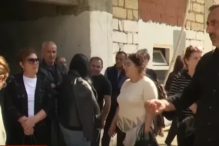 8 ildir evlərinə həsrət qalıblar - “Kirayə pulunu da ödəyə bilmirik” - Video