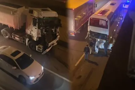 Bakıda yük maşını ilə avtobus toqquşdu - Video