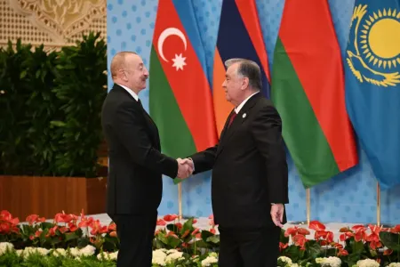 İlham Əliyev "Millət" sarayında - Foto