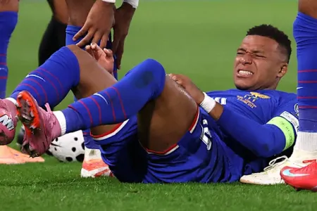 Mbappe Azərbaycanla oyunda yenidən zədələndi