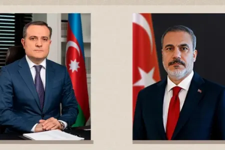 XİN başçıları Yaxın Şərqdəki vəziyyəti müzakirə etdilər