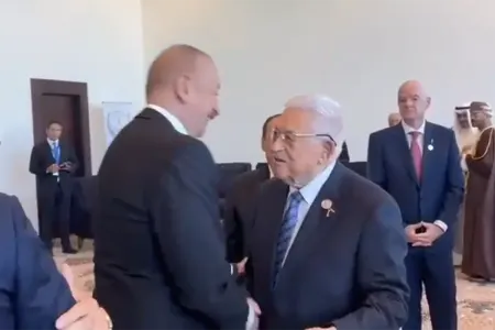 Prezident Mahmud Abbasla görüşdü
