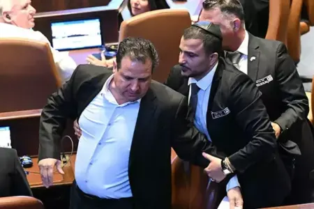 İsrail Məclisində Trampa etiraz: - “Fələstini tanı”