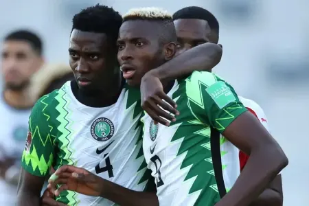 Futbol ictimaiyyətində böyük narahatlıq: Təyyarə zərər gördü, təcili eniş edildi