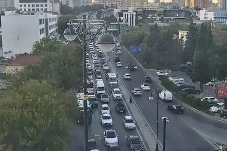 Bakının bu yollarında ciddi tıxac var - SİYAHI
