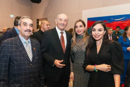 Leyla və Arzu Əliyevalar Berlində sərgidə iştirak etdi - Fotolar