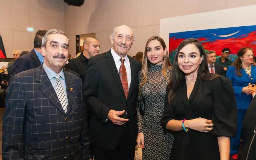 Leyla və Arzu Əliyevalar Berlində sərgidə iştirak etdi - Fotolar