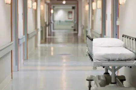 Bakıda ticarət mərkəzindən meyit tapıldı