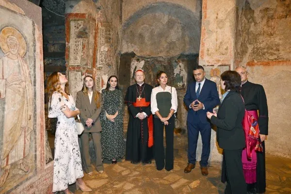 Mehriban Əliyeva, qızları və gəlini Vatikanda açılışa qatıldı - FOTOLAR