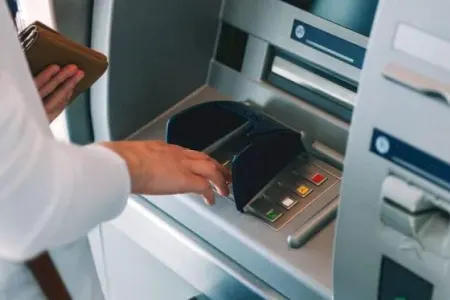 32 yaşında təqaüdə çıxdı: Sadə qənaət qaydası ilə mümkün oldu