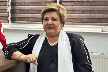 Deputatlar arasında gərginlik: Tənzilə Rüstəmxanlı Siyavuş Novruzova etiraz etdi