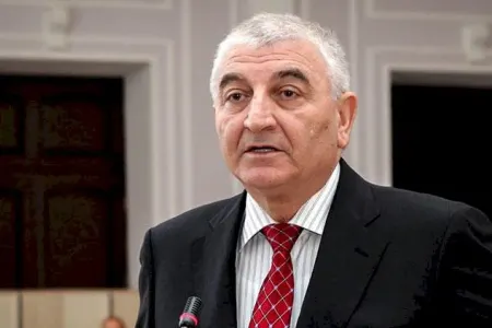 “Məzahir Pənahovun nə villalarını, nə də maşınlarını istəyirəm” - Gəlini