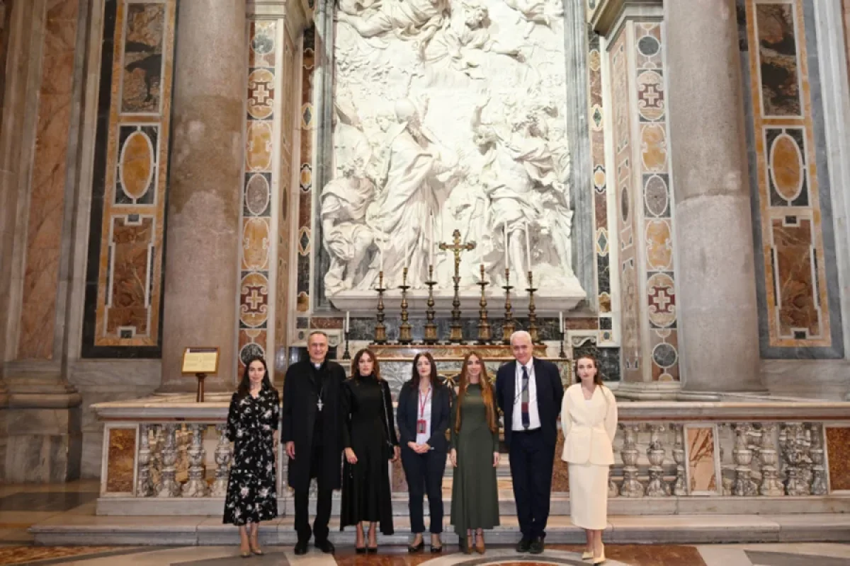 Mehriban Əliyeva Müqəddəs Pyotr Bazilikasında - Fotolar