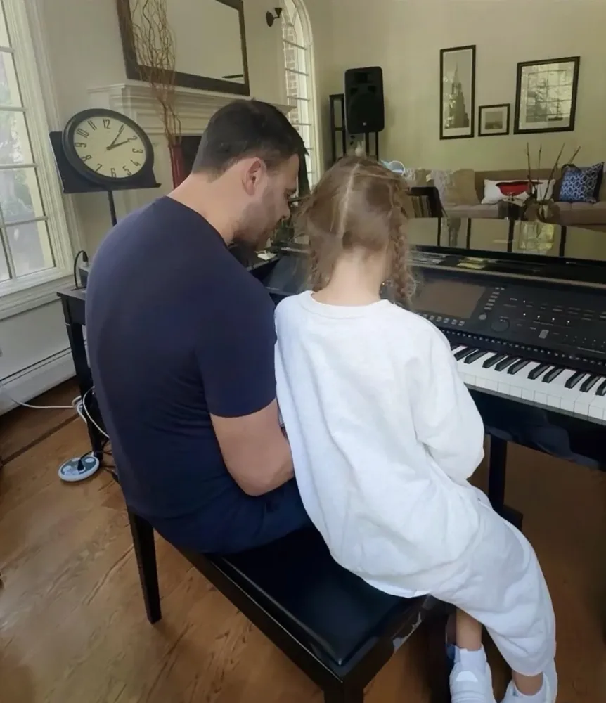 Emin atası ilə özünü təbrik etdi - Fotolar