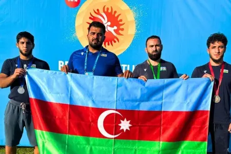 Azərbaycanın iki güləşçisi dünya çempionu oldu