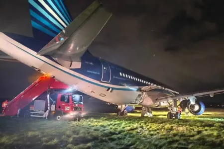Pulkovo hava limanına məcburi eniş edən AZAL təyyarəsinin görüntüləri - VİDEO/FOTO
