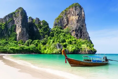 Biznesmen ailəsi ilə tətilə yollandı, boğulub öldü - Foto