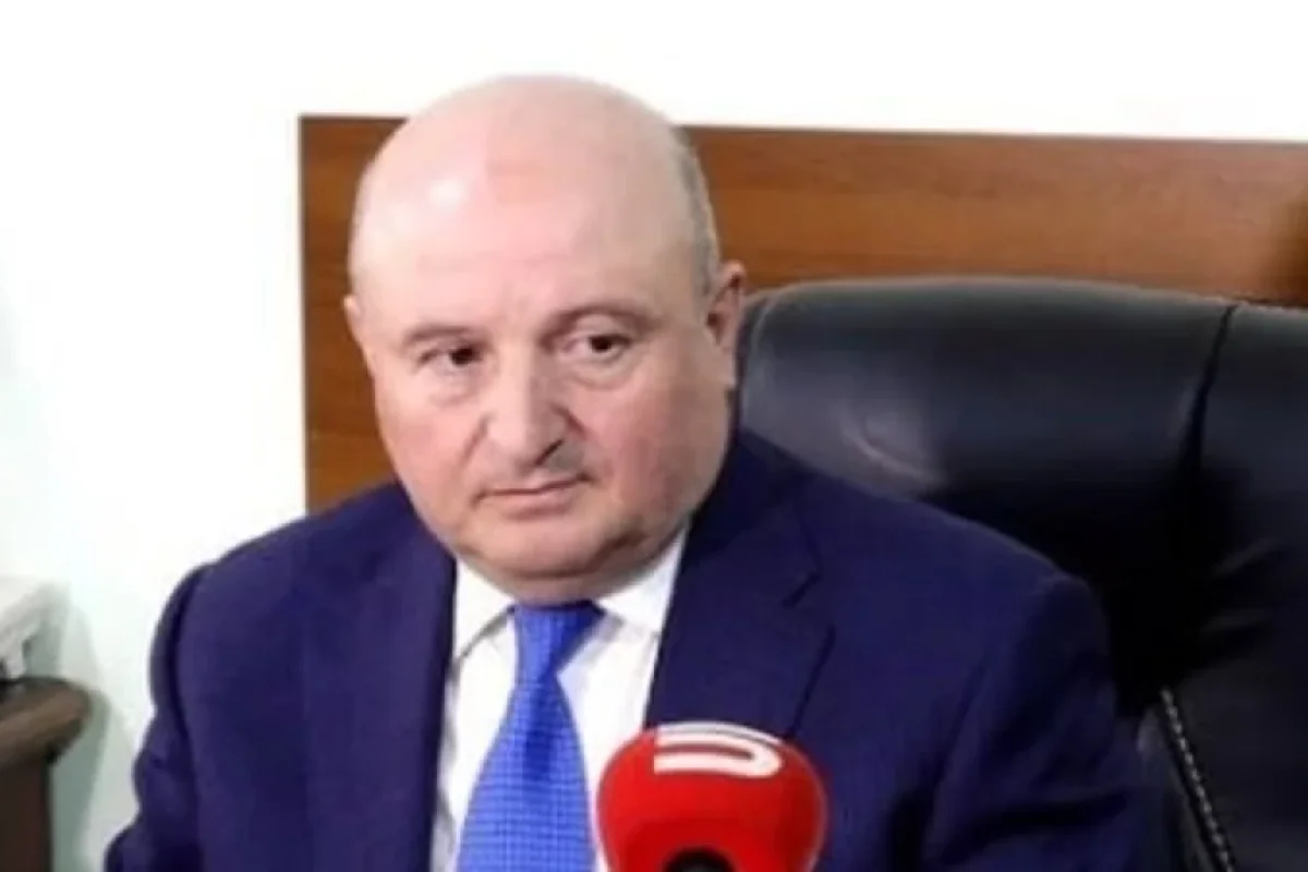 Gümrünün meri həbs edildi