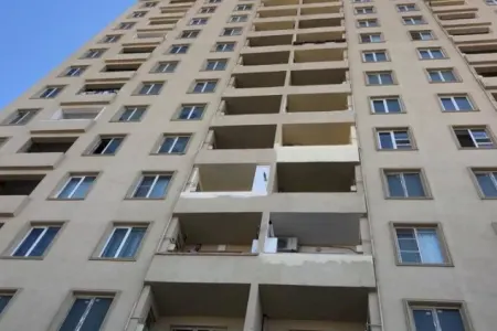 Bakıda komendant işlədiyi binada yıxılaraq öldü