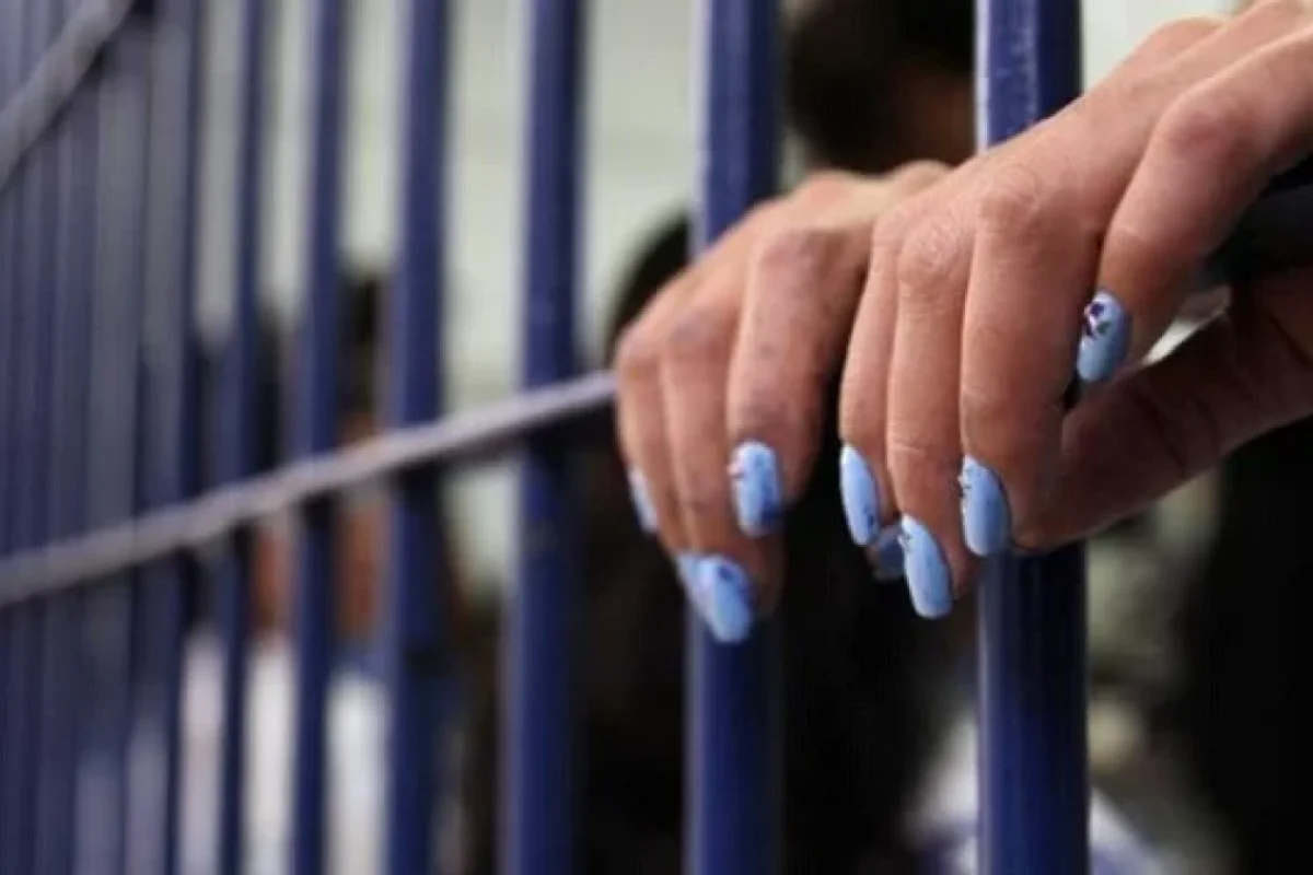 Ərini öldürüb həyətdə basdırıbmış...