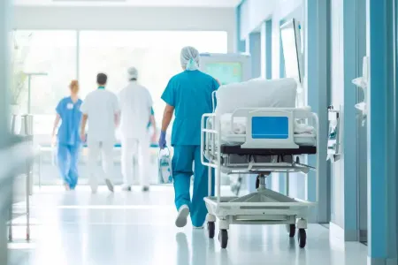 17 yaşı var, taxta udub... - Foto