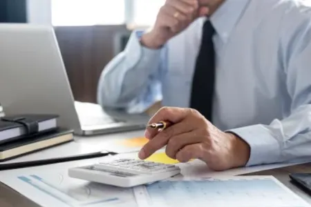 Aylıq gəliri 8 min manatdan çox olanlar sosial vergini fərqli formada ödəyə bilər