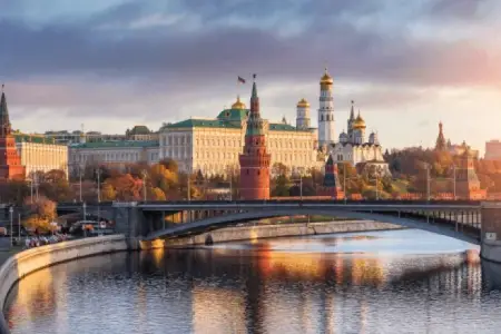 "Sputnik Azərbaycan"ın şef redaktoru Bakıdan Moskvaya yola salındı