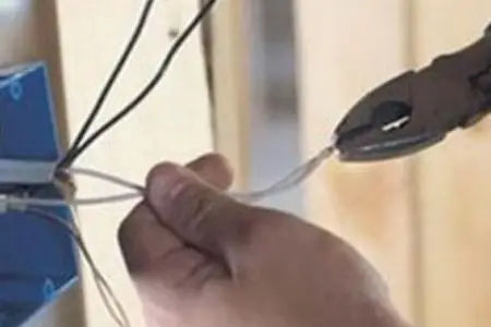 Beyləqanda 43 yaşlı kişini elektrik cərəyanı vurdu