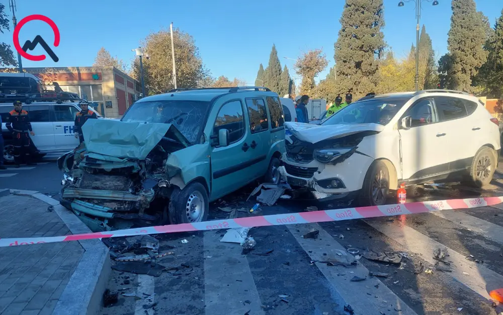 Gəncədə ağır qəza - Ölən və yaralananlar var - Foto - Yeniləndi