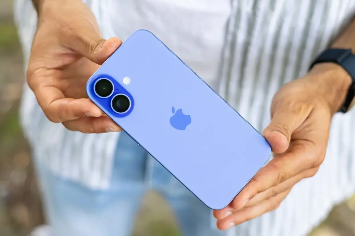 "iPhone 17e" bu tarixdə satışa çıxır