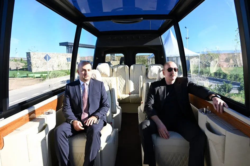 Prezident bu kəndləri gəzdi - Fotolar