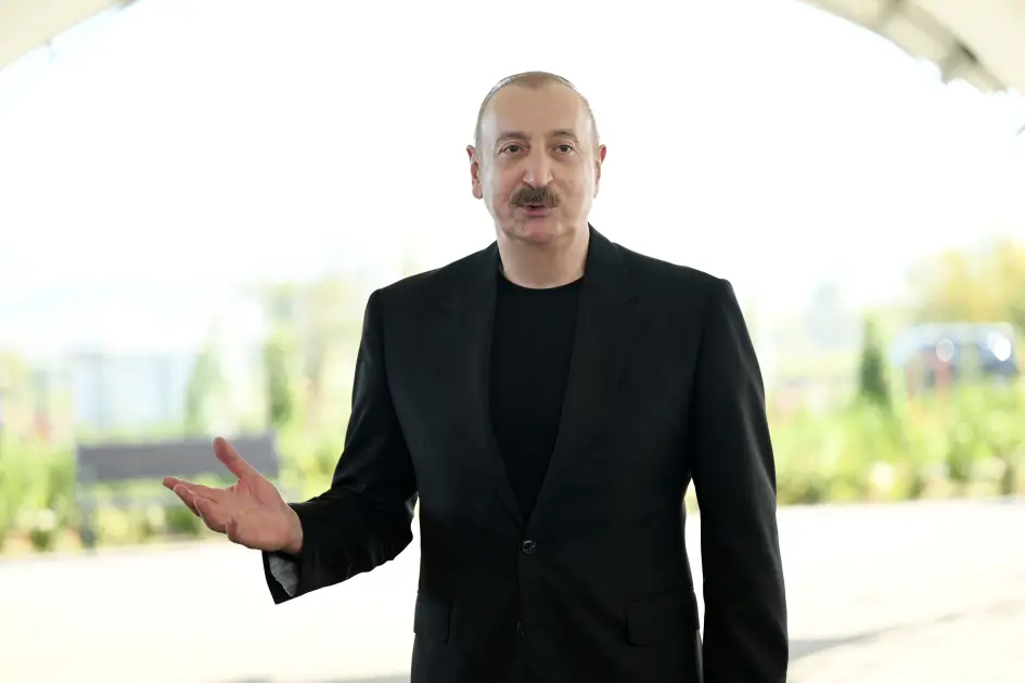 İlham Əliyev onlarla da görüşdü - Fotolar