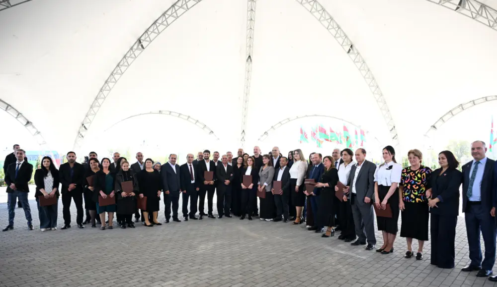 İlham Əliyev onlarla da görüşdü - Fotolar